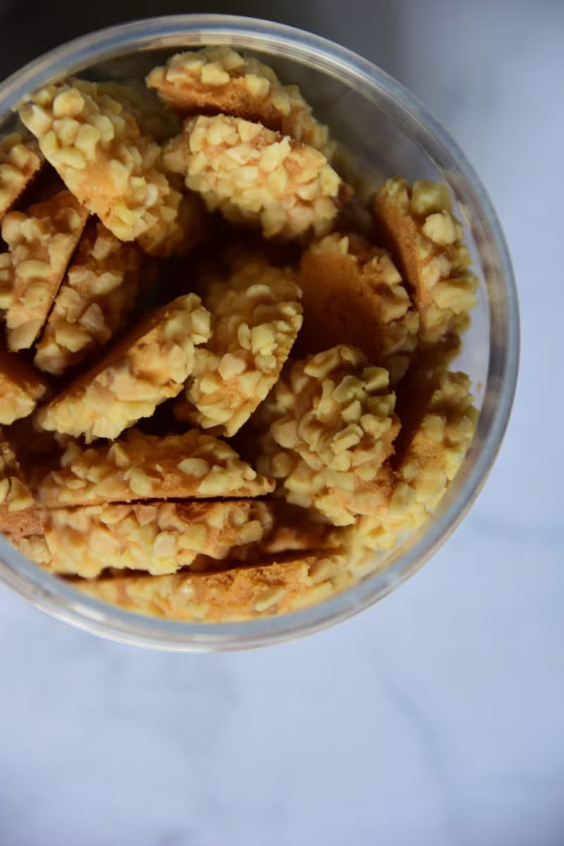 【 愛心版 】罐裝曲奇&小棉球 (口味可選)【情人節禮盒】