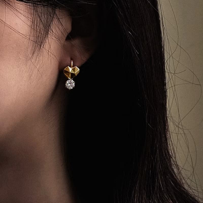 Korean Celebrity Worn Unique Heart One Touch Earrings 14k