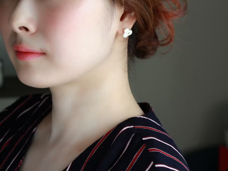 14kgf- 3 petals pearl pierced earrings /can change to clip-on