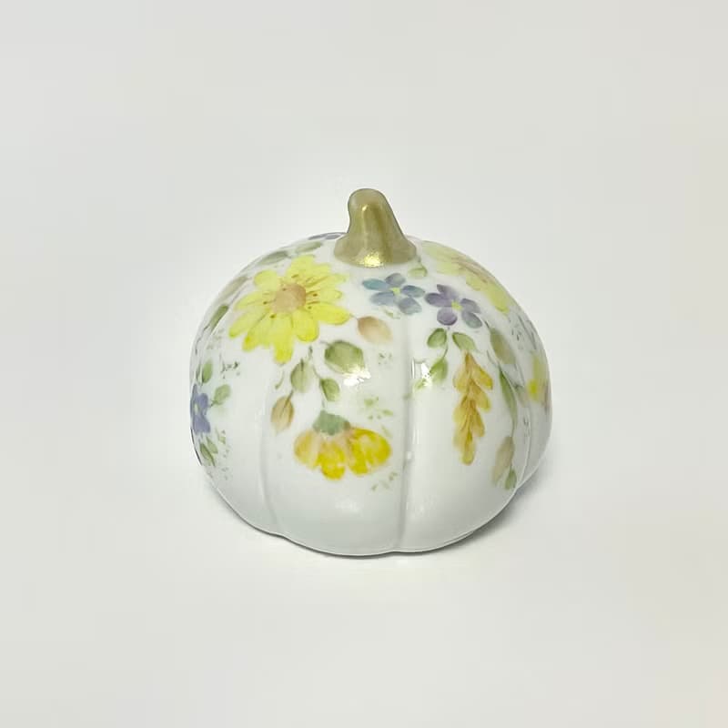 小さなハロウィンパンプキンの、磁器のオーナメント