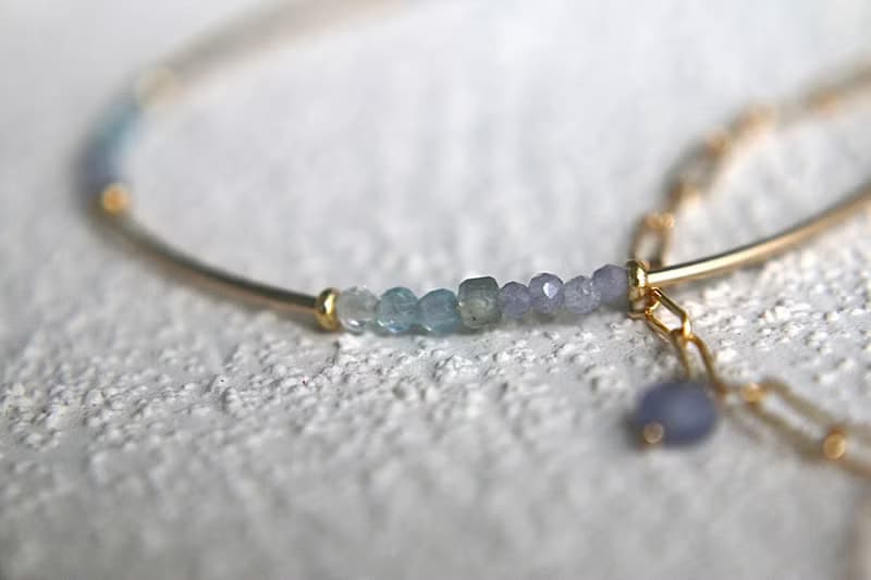 十二月誕生石 坦桑石 磷灰石 手鍊 - 天使 -