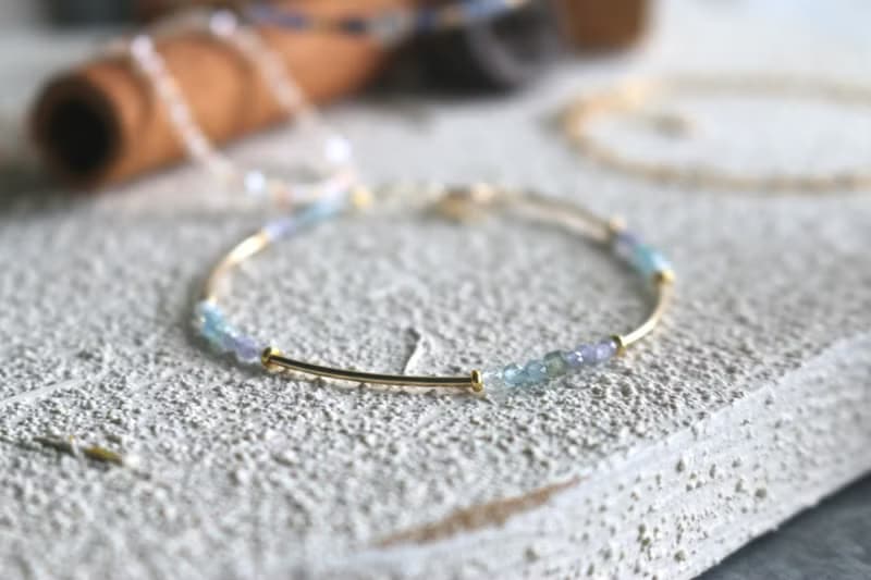 十二月誕生石 坦桑石 磷灰石 手鍊 - 天使 -