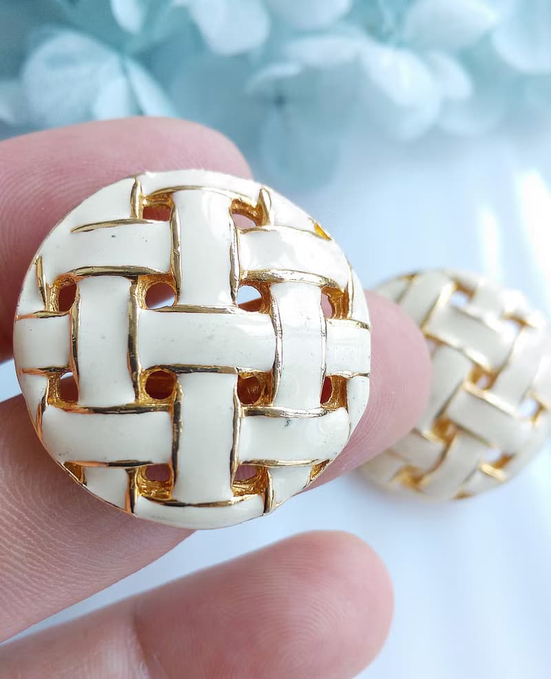 Vintage Jewelry 西洋古董飾品 編織 白琺瑯 知性 夾式耳環