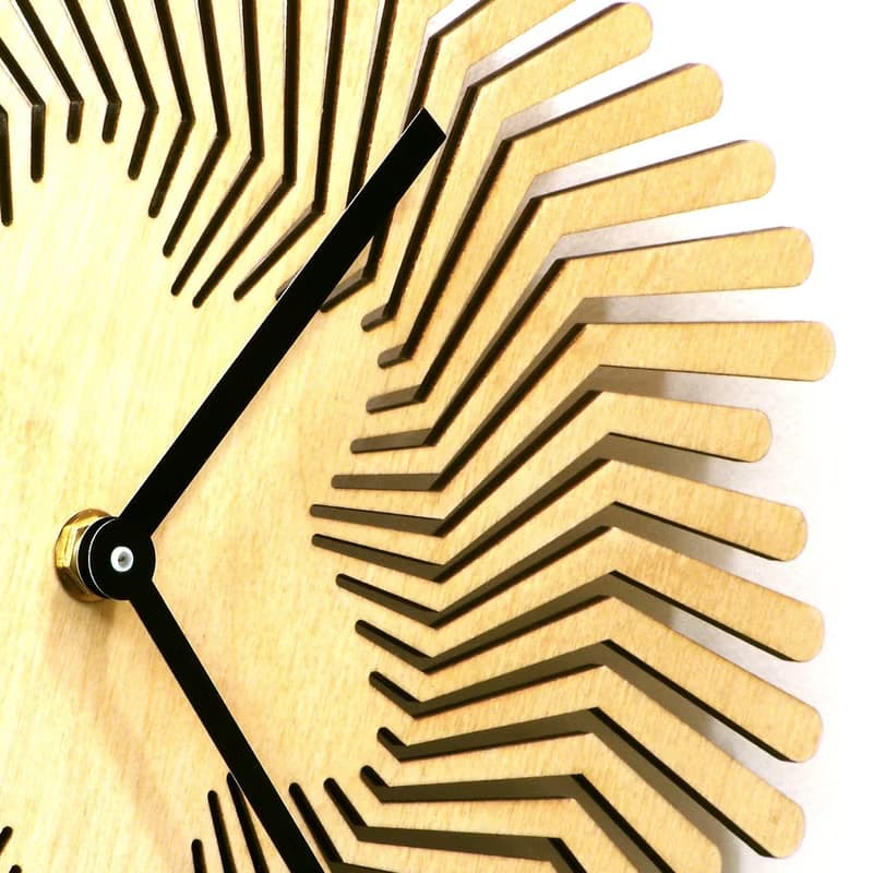 Supernova 天然 - 手工製天然木鐳射切割掛鐘