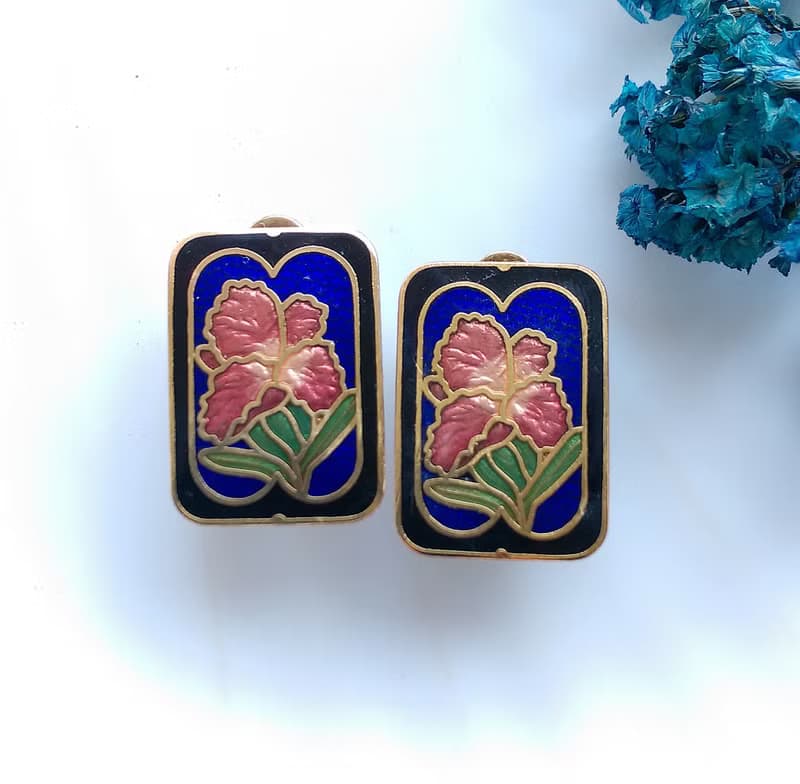 Vintage Jewelry 西洋古董飾品 方款優雅 花卉 景泰藍 夾式耳環