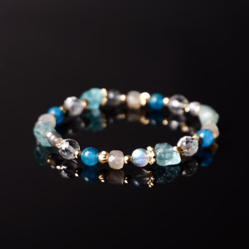 天空之鏡 // 藍磷灰石白水晶月光石拉長石 手鍊 // 溝通表達 療癒