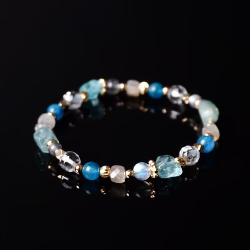 天空之鏡 // 藍磷灰石白水晶月光石拉長石 手鍊 // 溝通表達 療癒