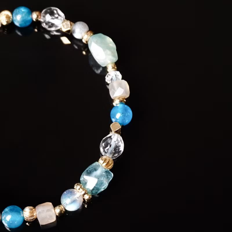 天空之鏡 // 藍磷灰石白水晶月光石拉長石 手鍊 // 溝通表達 療癒