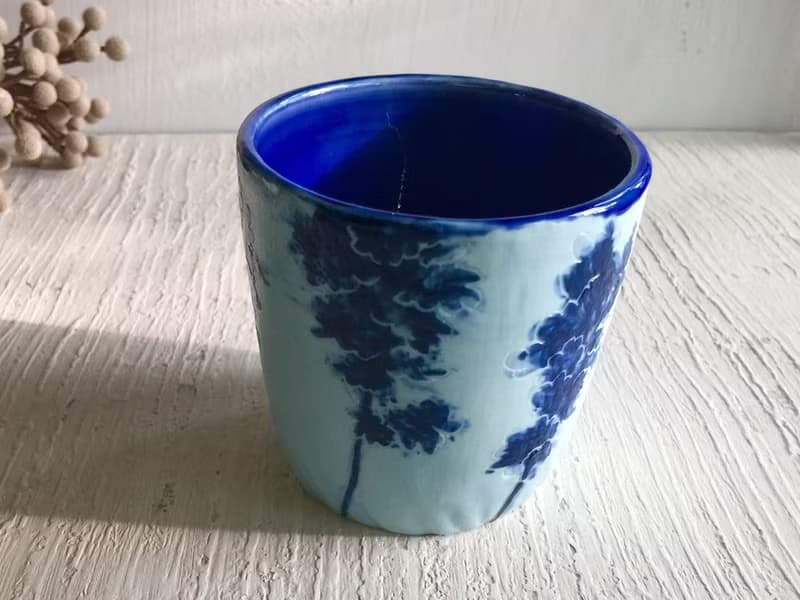 婆娑樹影手握杯_陶器茶杯