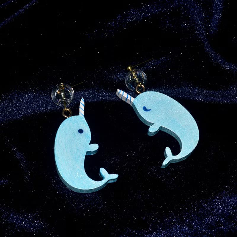 自由海洋 藍色獨角鯨不對稱表情設計耳環耳飾 海洋生物