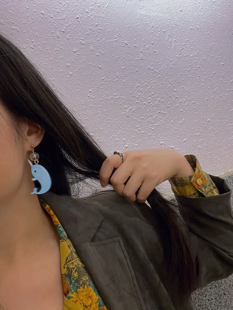 自由海洋 藍色獨角鯨不對稱表情設計耳環耳飾 海洋生物