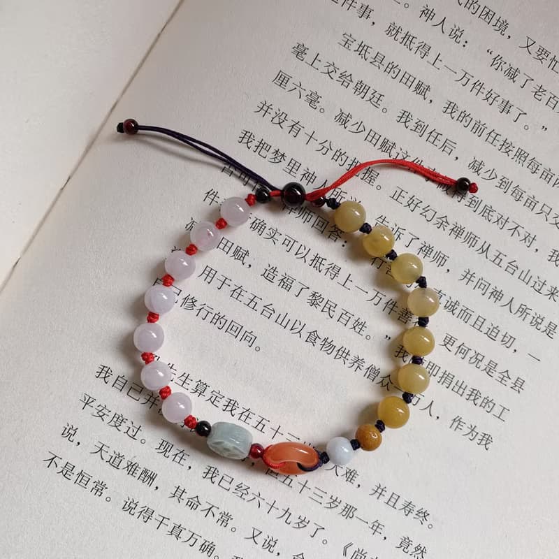 手作 春將至。天然黃翡翠復古編織手繩 南紅 玉錢雕刻 平安手鏈