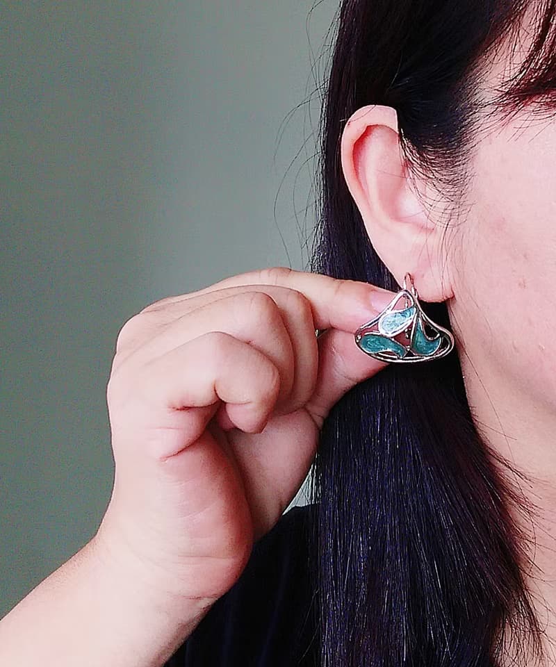 Vintage Jewelry 西洋古董飾品 復古 可愛裙擺   針式耳環