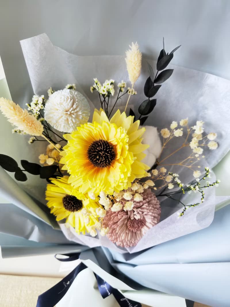 索拉向日葵花束