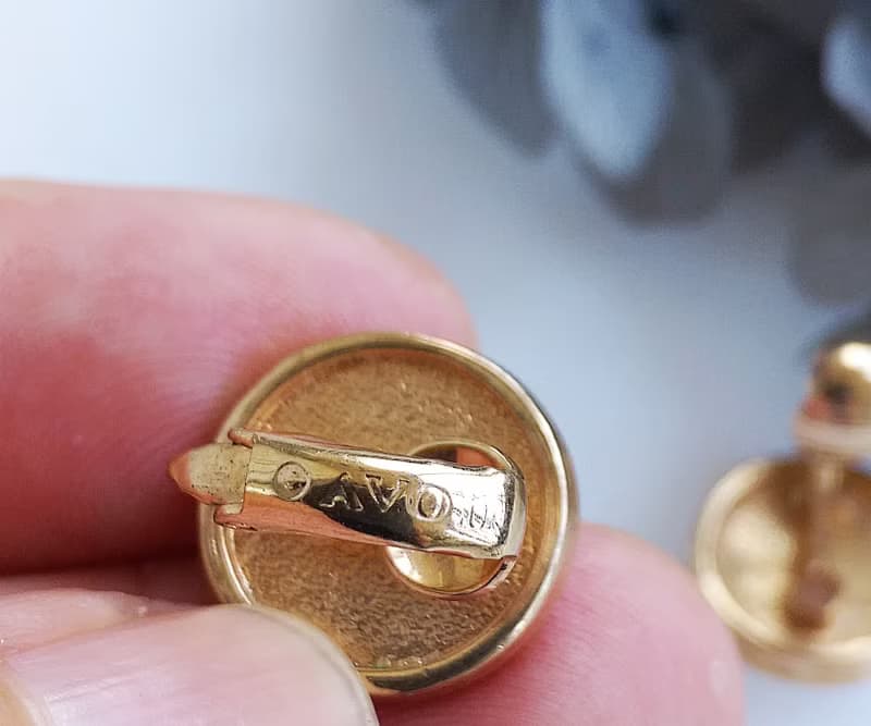 Vintage Jewelry 西洋古董飾品 AVON 摩登 簡約風格 夾式耳環