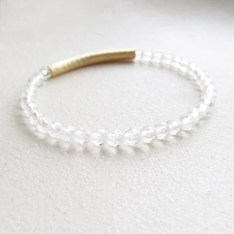 水晶とデザインパイプのブレスレット