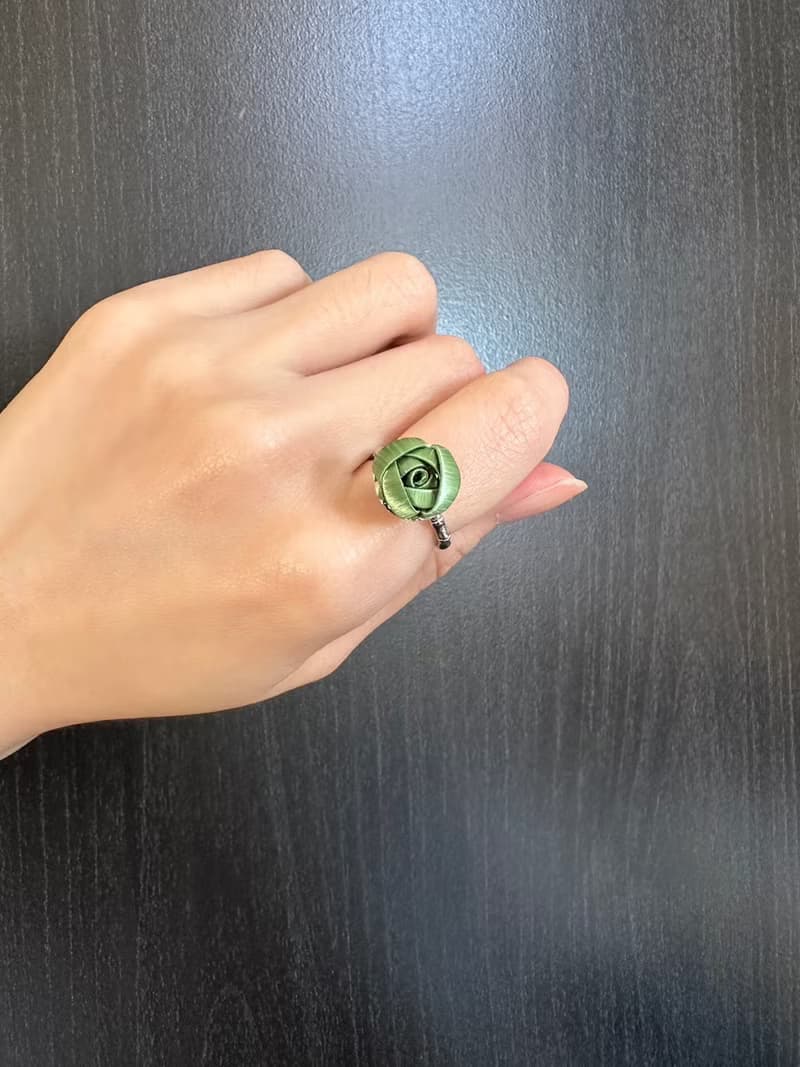 Re-Re蠶絲金工—單朵小玫瑰戒指(可調式) 大地綠