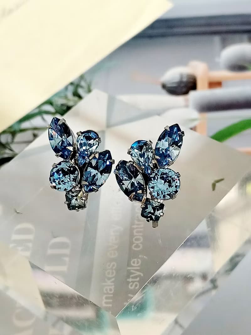 vintage jewelry  氣質佳人晶透藍色萊茵鑽 夾式耳環