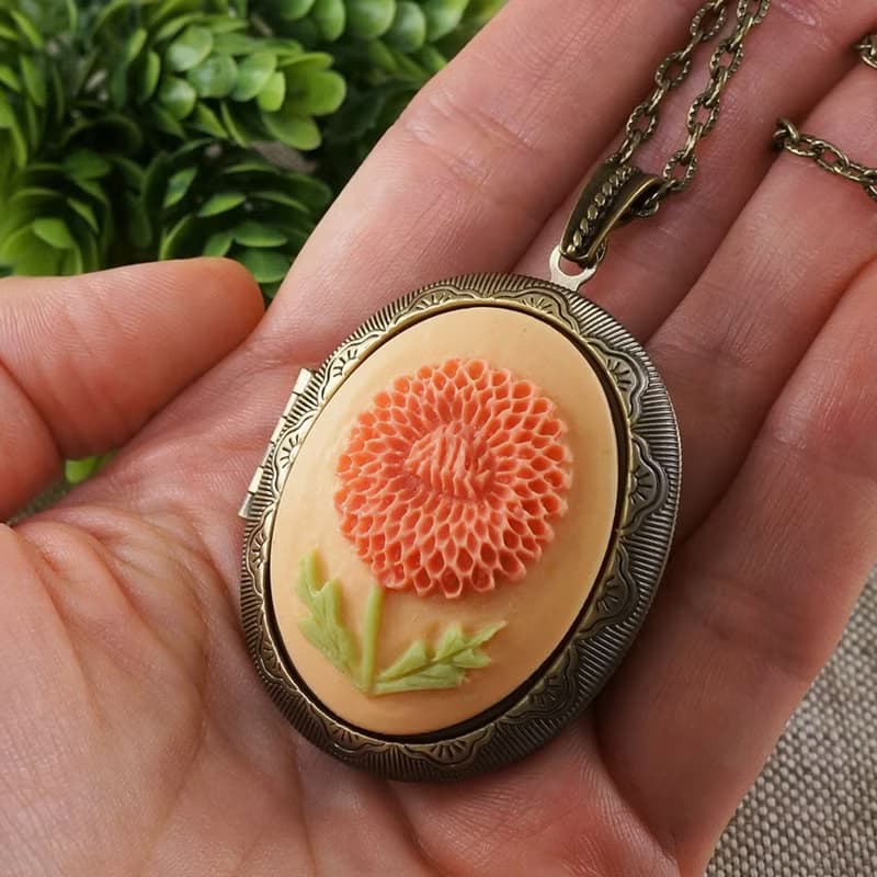 Orange Pink Aster Flower Cameo Oval Photo Locket Pendant Necklace Woman Jewelry