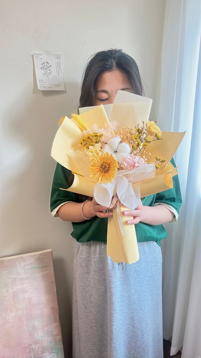 永生花束 香氛 向日葵 康乃馨 母親節 企業合作