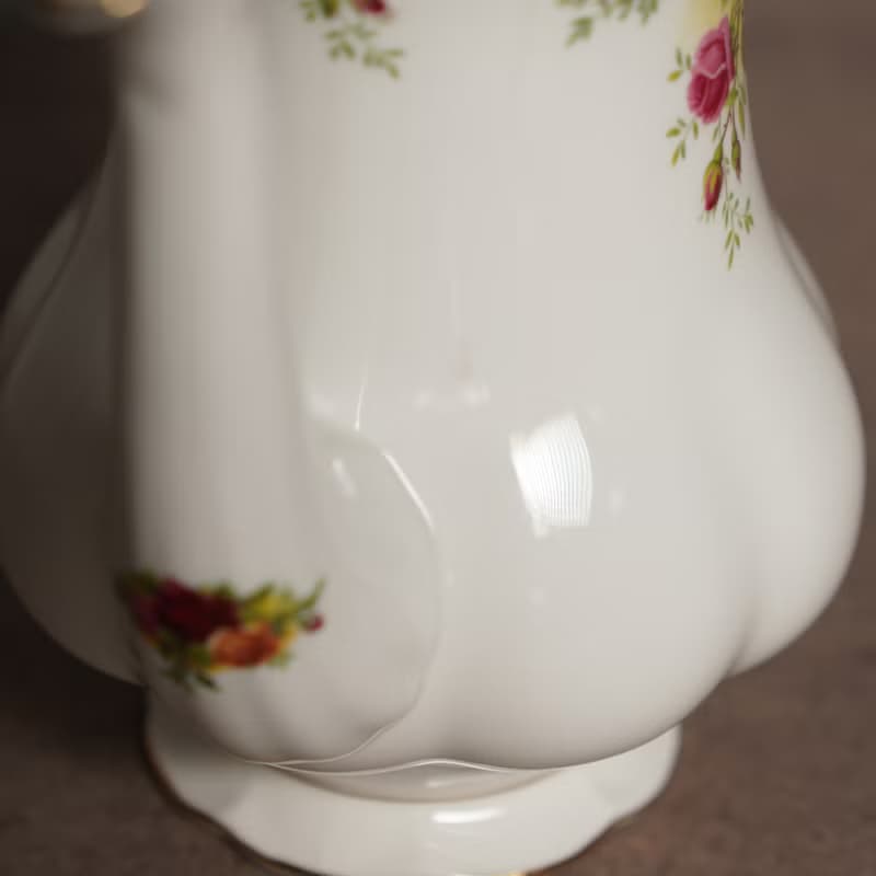 英國Royal Albert鄉村玫瑰22K金雙人午茶組(壺+杯+碟+盤)老鎮玫瑰