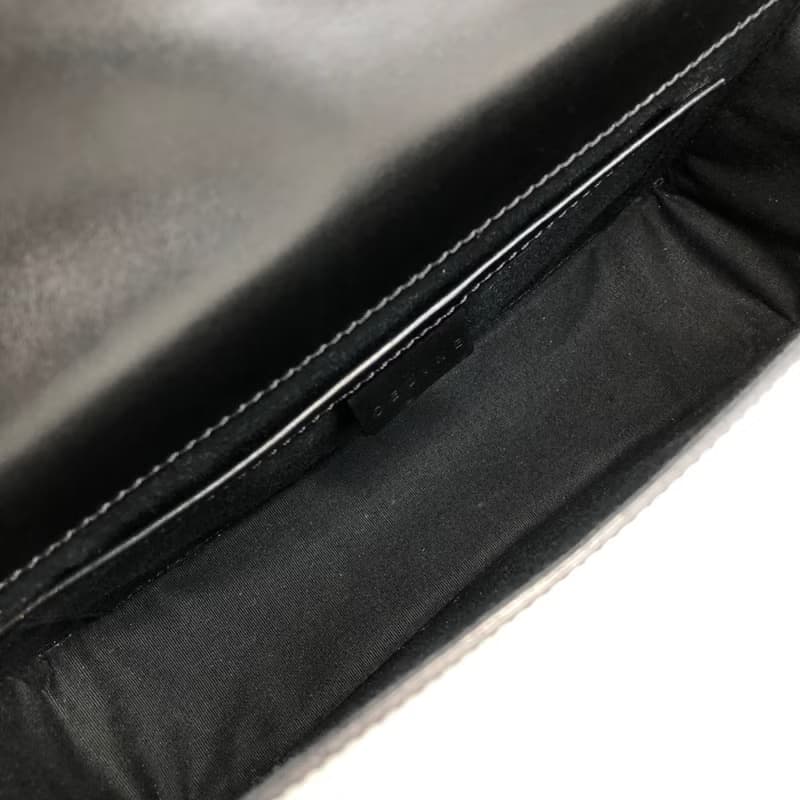 【 日本直送　名牌中古包 】CELINE セリーヌ ショルダーバッグ ブラック ロゴ 型押し レザー ミニバッグ vintage ヴィンテージ  z7yz82
