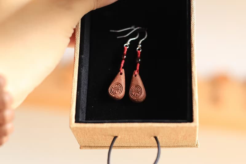 壹染指香飾 | 髻邊香 | 中式吉祥紋水滴耳墜 | 天然合香