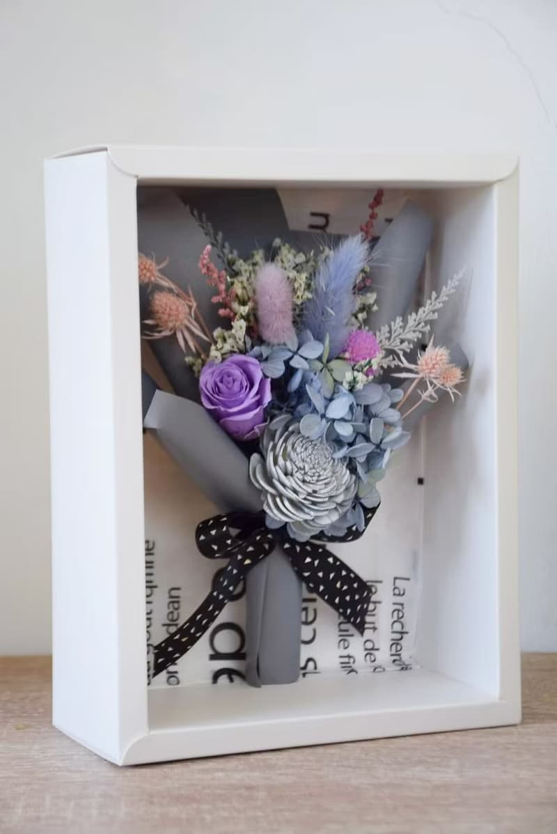 永生索拉花束禮盒 冷灰色系