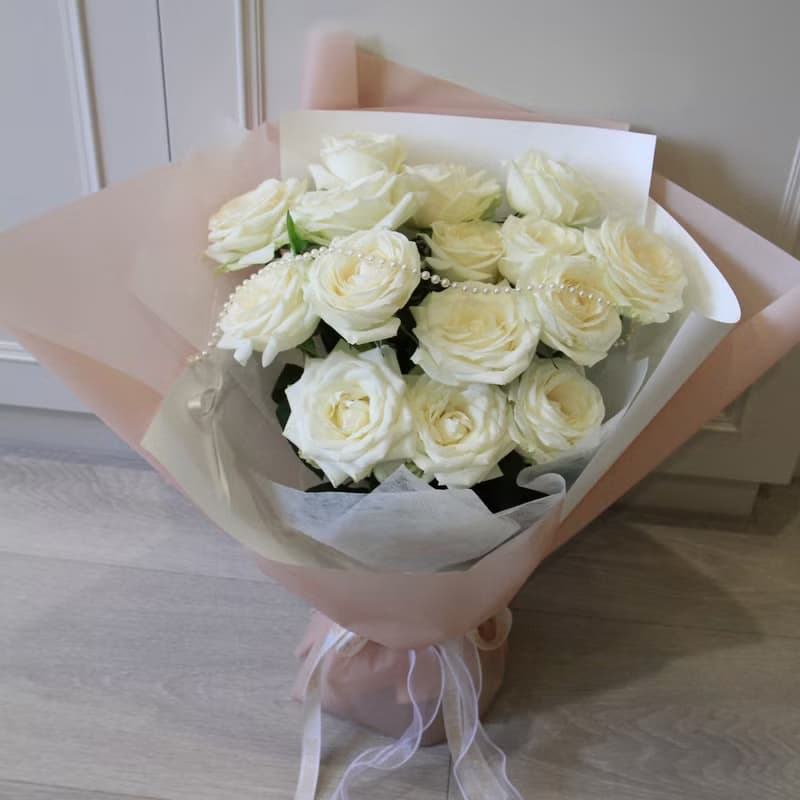 Pure Love 奢華白玫瑰花束 鮮花花束