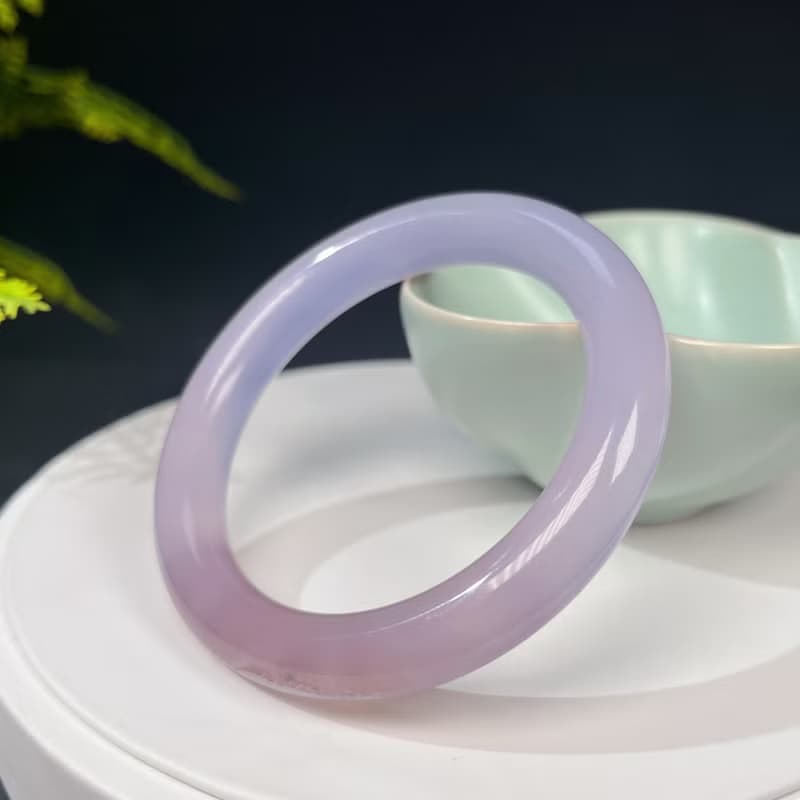稀有冰紫朱砂瑪瑙手鐲54MM 起光飄花朱砂點玉髓手環 水潤驚艷大氣