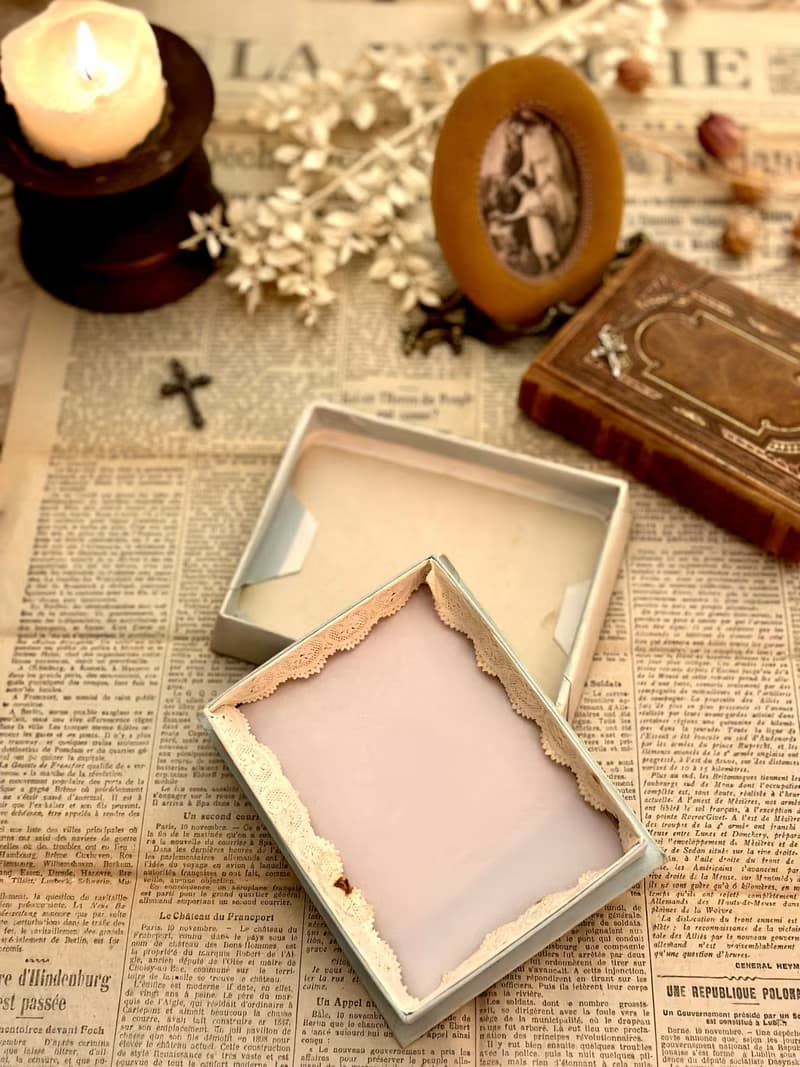 30667 罕見美麗的法國古董新生兒巧克力餅乾洗禮盒