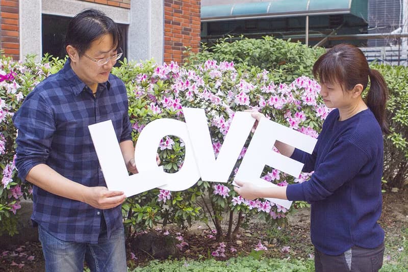 LOVE -文字拍照道具組 | 婚紗外景攝影 自助婚攝 閨蜜紀念 聯誼