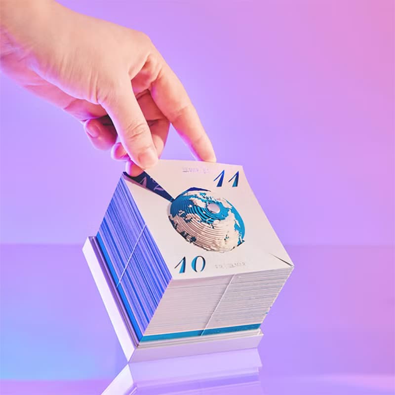 2025 3D 立體紙雕地球日曆【英文國際通用版】5色可選 - 順豐空運