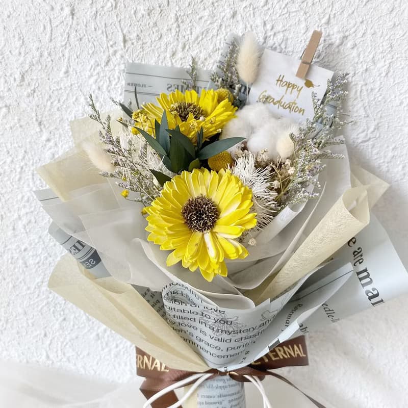 畢業花束 向陽奶油黃擴香向日葵花束 畢業禮物 生日 畢業季 熱門