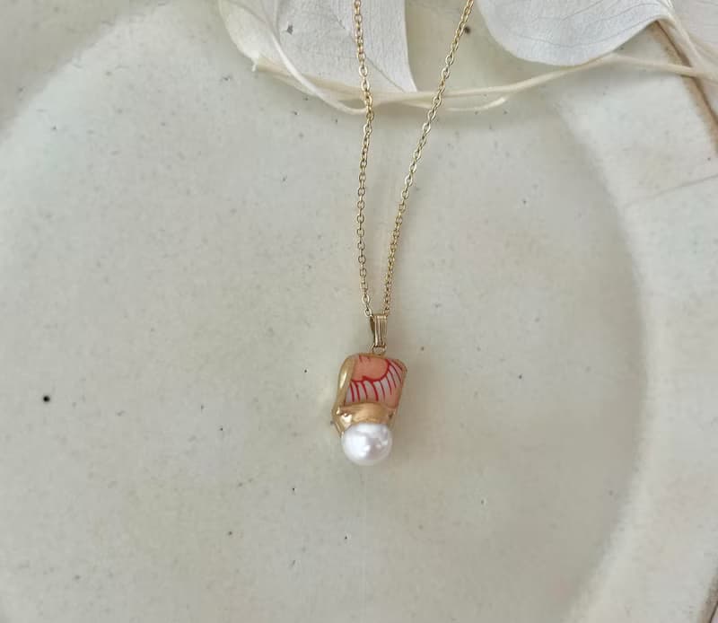 有田焼　金継ぎ　ネックレス　サージカルステンレスチェーン　アレルギー対応　18K　ピンク花柄　淡水パール　天然石　伝統工芸　No.78