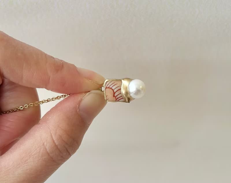 有田焼　金継ぎ　ネックレス　サージカルステンレスチェーン　アレルギー対応　18K　ピンク花柄　淡水パール　天然石　伝統工芸　No.78