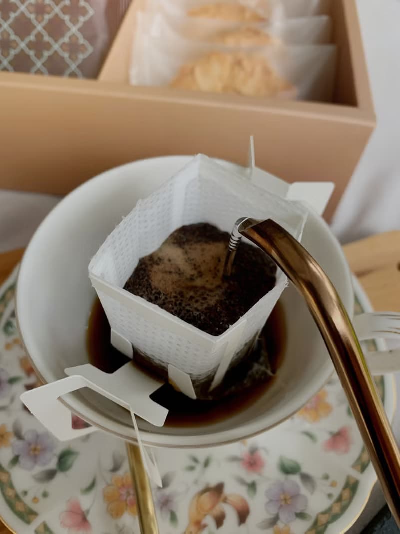 精品濾掛咖啡佐法式手工杏仁脆片禮盒