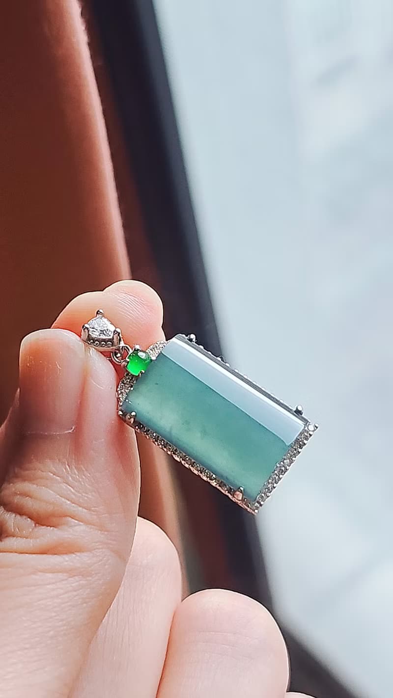 |財富海藍之謎|翡翠冰玻海藍之謎大燈管19.7mm純銀鍍18k中性吊墜