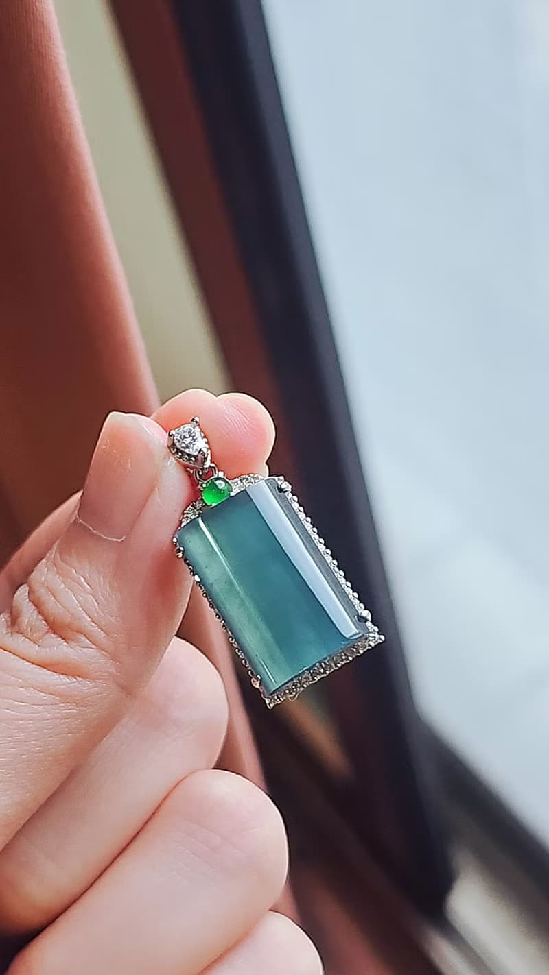 |財富海藍之謎|翡翠冰玻海藍之謎大燈管19.7mm純銀鍍18k中性吊墜