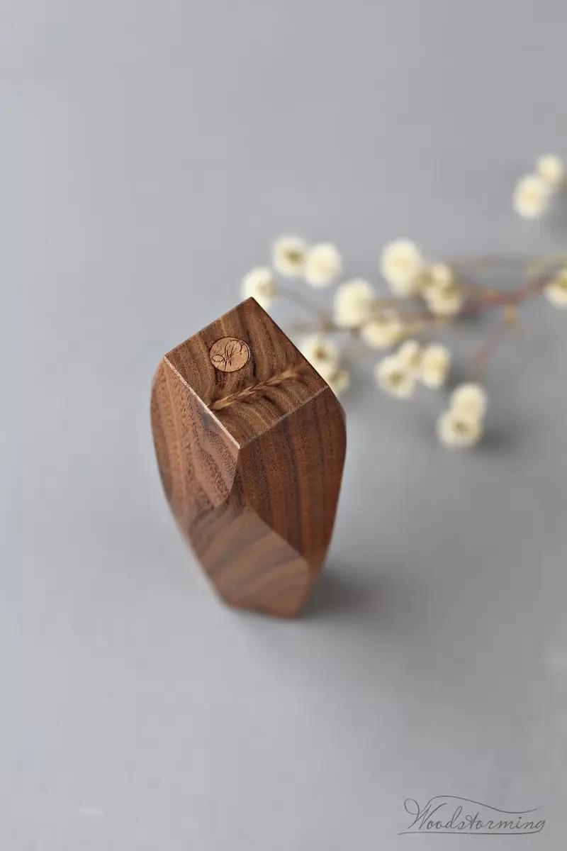 Wavy wood vase, minimalist flower vase