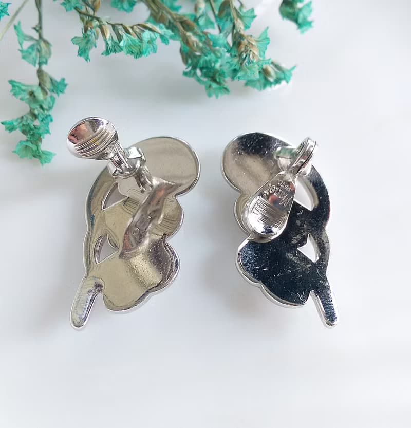 Vintage Jewelry 西洋古董飾品 MONET 銀色調 對稱 夾式耳環