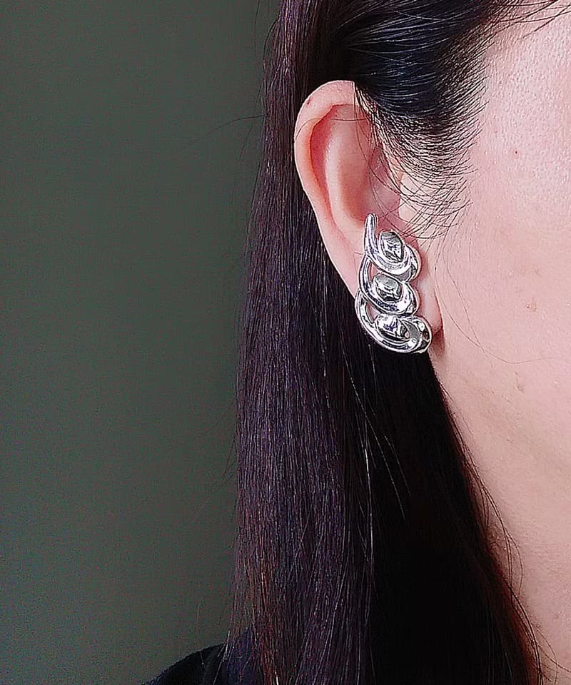 Vintage Jewelry 西洋古董飾品 MONET 銀色調 對稱 夾式耳環