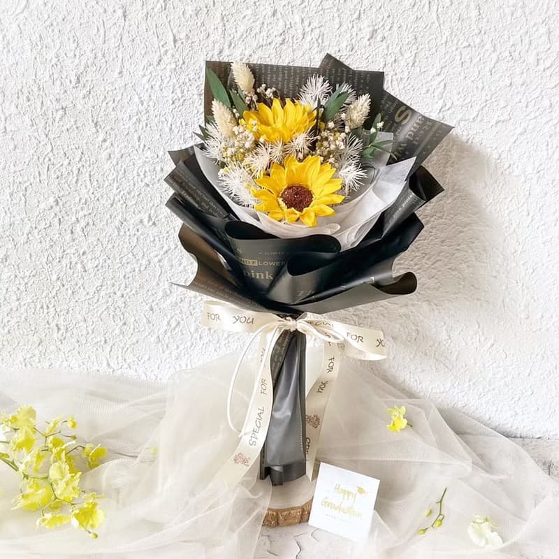 畢業花束 熱門款 淡香向日葵花束 經典亮眼黃 畢業季 生日 畢業禮