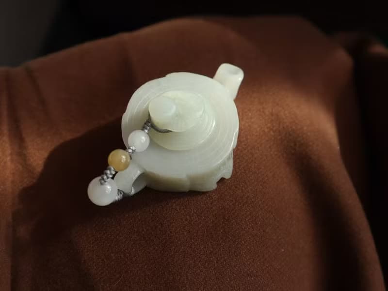 天然和田玉把把壺手把件 立體精雕 內部掏空茶壺茶寵茶具麻將必備