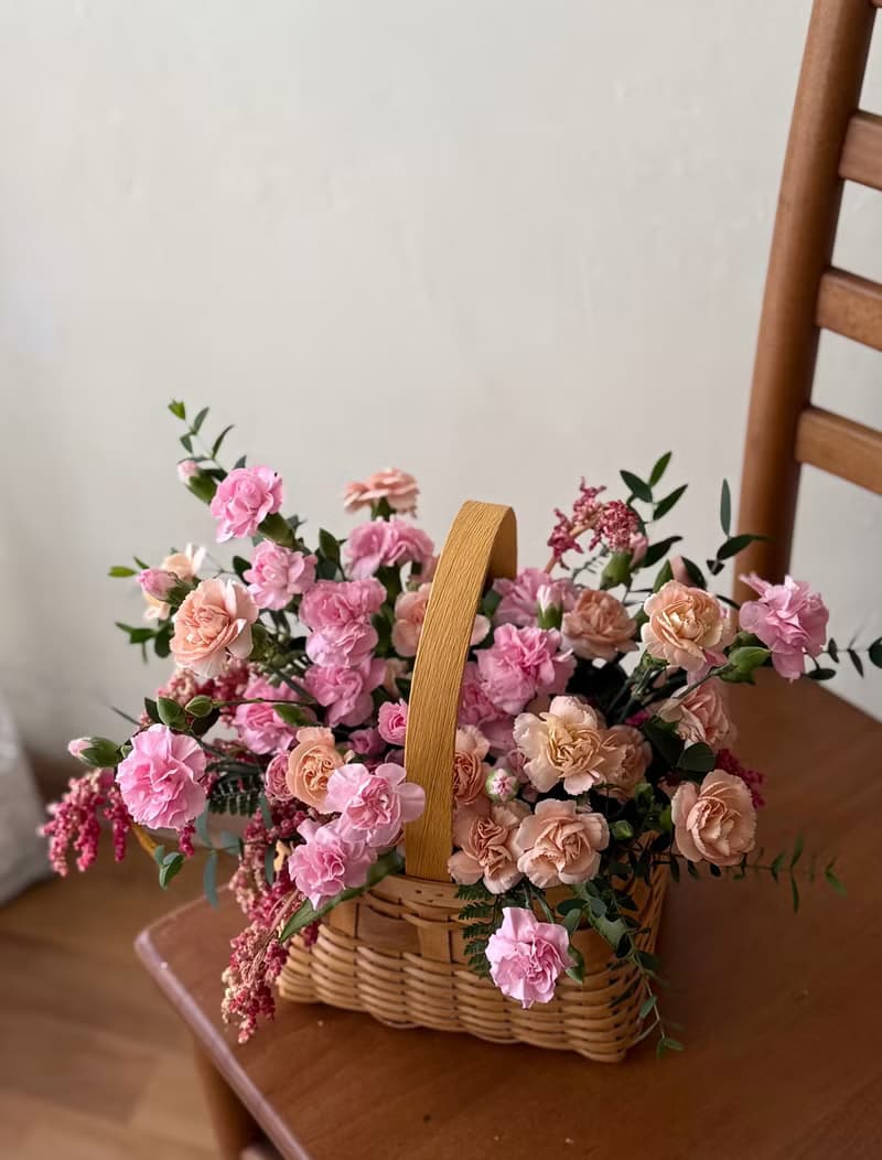 混色康乃馨 粉+膚色 提籃花 母親節花籃 鮮花提籃 母親節禮物