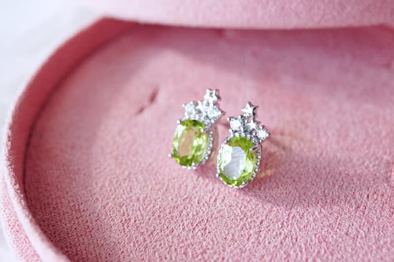 Natural Peridot Stud Earrings Sterling Silver925.