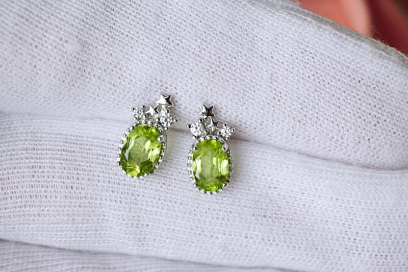 Natural Peridot Stud Earrings Sterling Silver925.