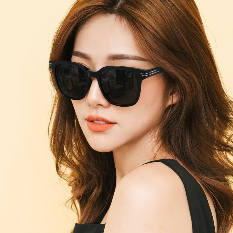 蝶影的秘谷探尋│曲線黑幾何時尚TR90偏光墨鏡│UV400太陽眼鏡