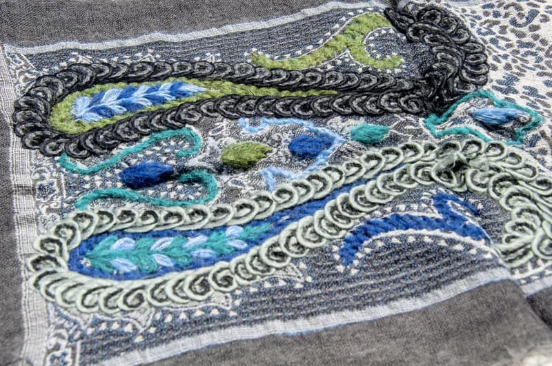 喀什米爾Cashmere/水煮羊毛披肩/針織圍巾/刺繡圍巾/羊絨披巾-花