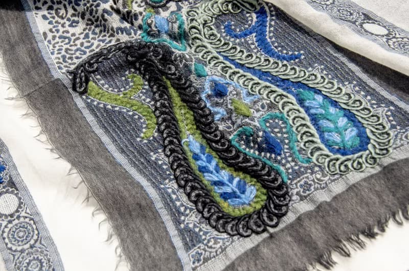 喀什米爾Cashmere/水煮羊毛披肩/針織圍巾/刺繡圍巾/羊絨披巾-花